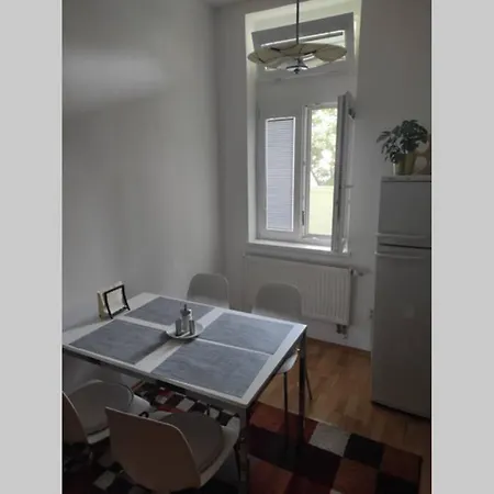 Silent Flat With Sauna In The Centre Of Bratislava, 7min Walking Distance To Downtown Apartment